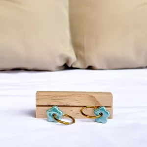 Charm flor ceramica turquesa