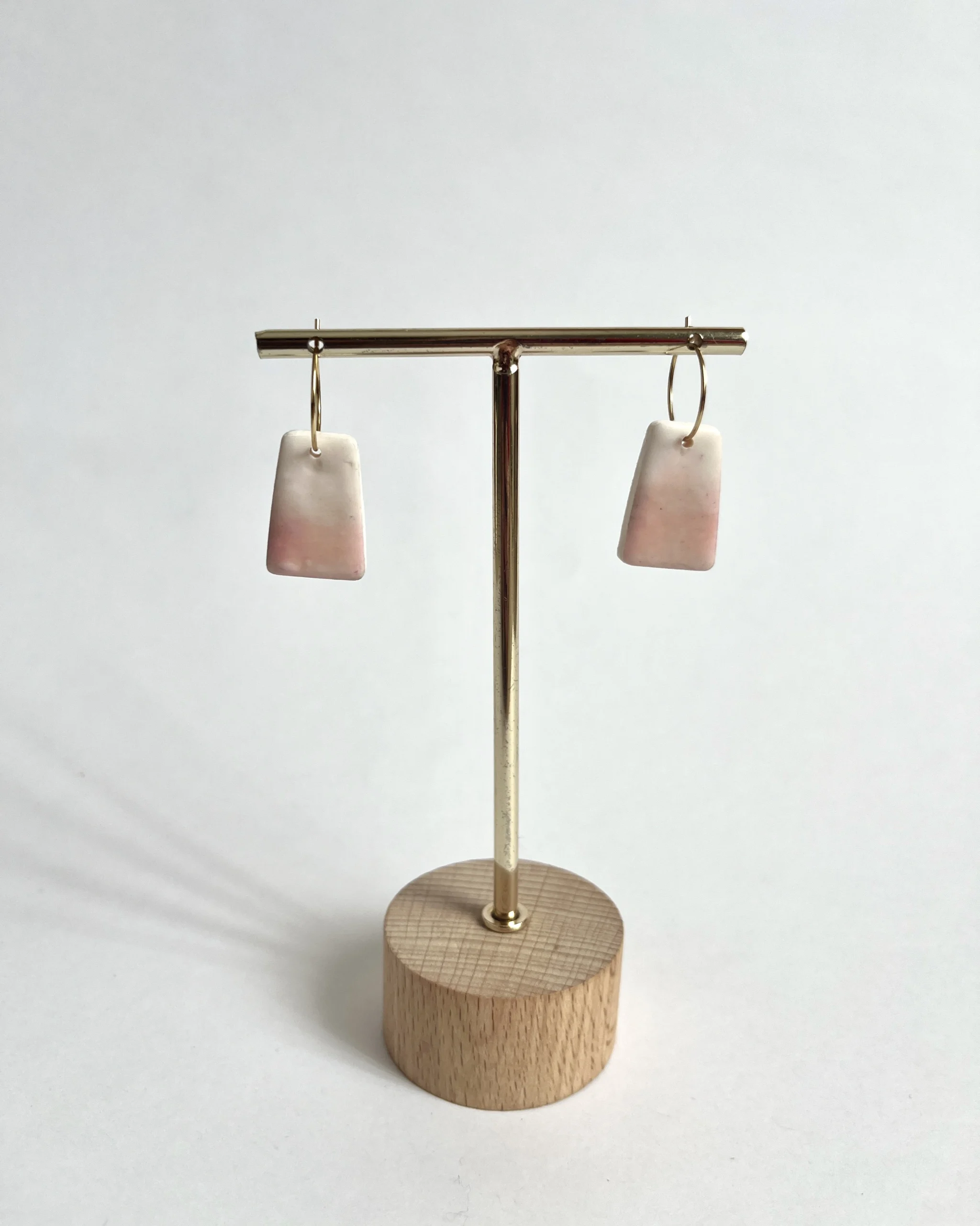 Trapecio degradado blanco y rosa