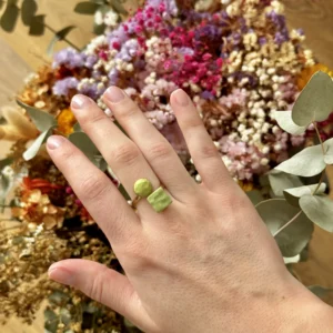 Anillo ajustable tonos lima