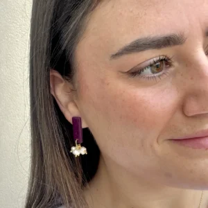 Rectangulo berenjena con perlas naturales