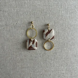 Pendientes asimétricos mezcla marrones