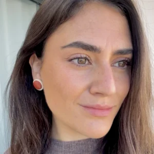 Botón beige y marrón metalizado