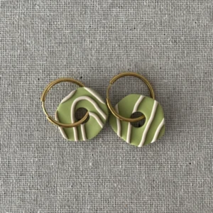 Charm donut relieve verde