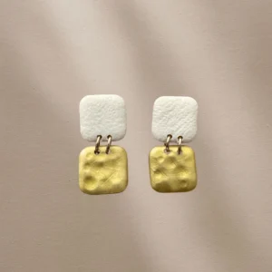 Cuadrados blanco y dorado